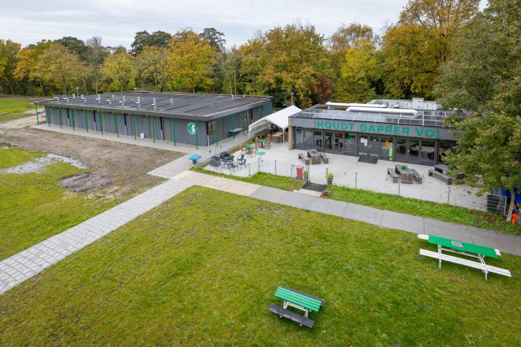 Kleedkamercomplex voetbalvereniging HDV in Den Haag